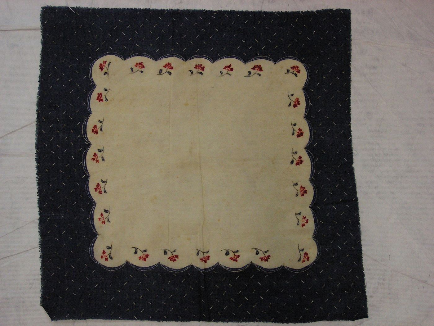 Kain batik bermotif halus hasil custom